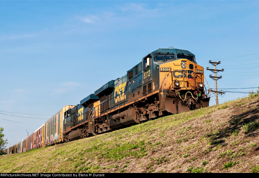 CSX 5312 on M-217